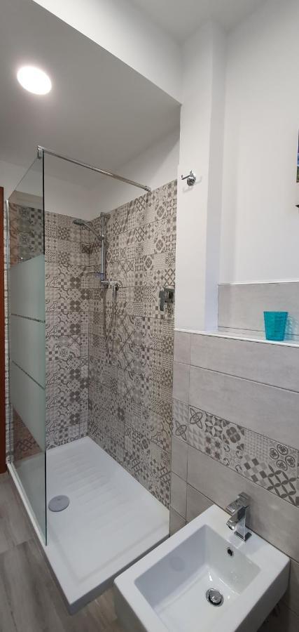 2 Bed Flat Centre & Stadio Free Parking Apartamento Terni Exterior foto