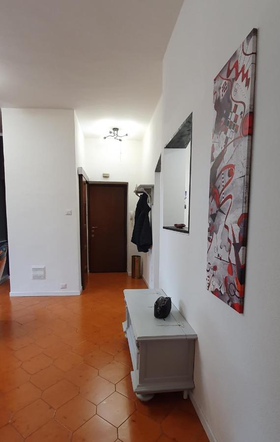 2 Bed Flat Centre & Stadio Free Parking Apartamento Terni Exterior foto