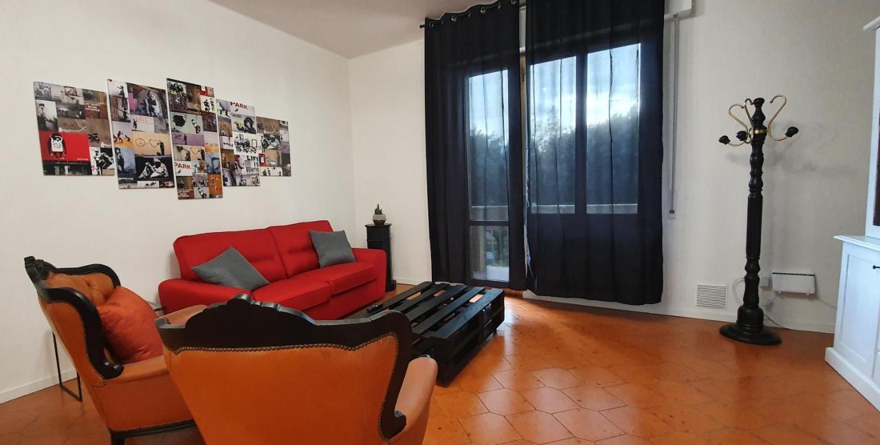 2 Bed Flat Centre & Stadio Free Parking Apartamento Terni Exterior foto